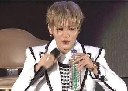鹿晗演唱会的爆料视频,精彩瞬间与幕后花絮大曝光  第3张