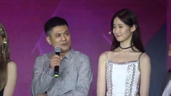 杜华爆料李飞的秘密视频,视频曝光背后的惊人真相  第2张