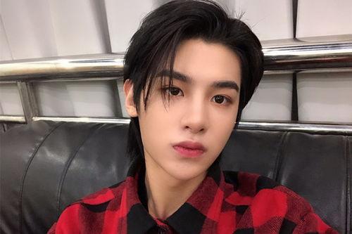 娱乐大爆料黄明昊,揭秘明星幕后故事 第1张 娱乐大爆料黄明昊,揭秘明星幕后故事 第1张