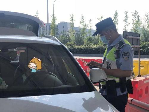 南昌警车学生爆料事件视频,校园监控下的真相揭晓  第3张