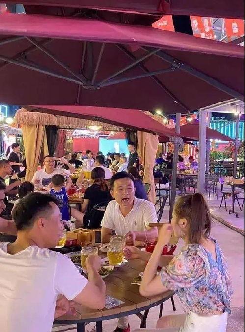 镇平万德隆吃瓜网红,吃瓜网红带你领略当地美食风情 第2张 镇平万德隆吃瓜网红,吃瓜网红带你领略当地美食风情 第2张