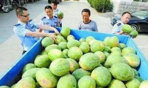 昭通网红吃瓜群微信,揭秘网络社交圈的趣味与争议 第3张 昭通网红吃瓜群微信,揭秘网络社交圈的趣味与争议 第3张